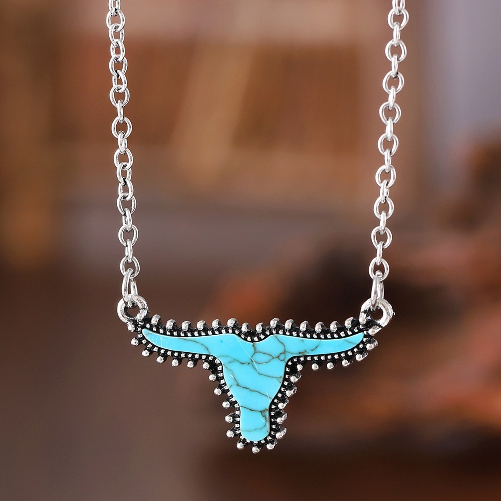 Turquoise longhorn Pendant Necklace